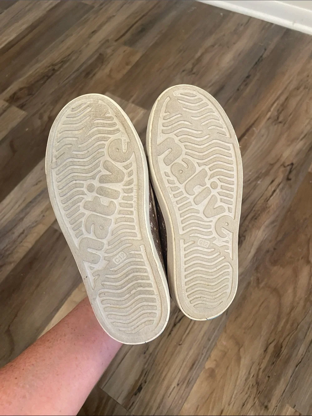 Native kids size 12 gold glitter slip on Jefferson shoes EUC practical comfort